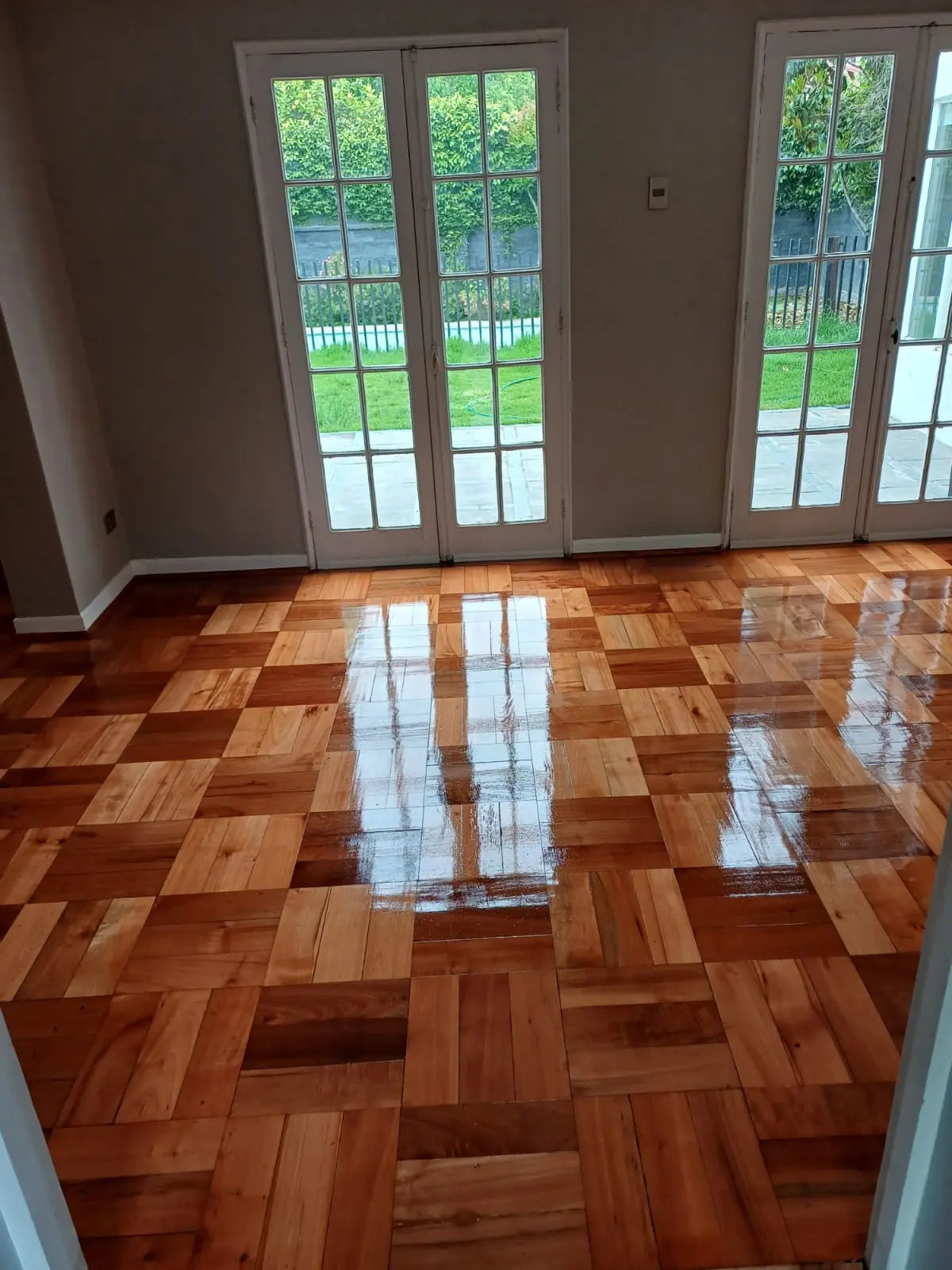 Barniz Vitrificante Poliuretano Brillante Galón PASSOL